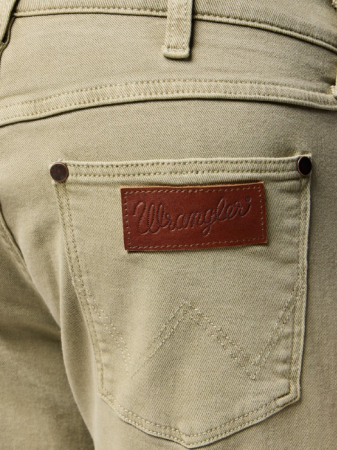 IMBRACAMINTE - Wrangler Pantaloni Haki Regular Straight Barbati