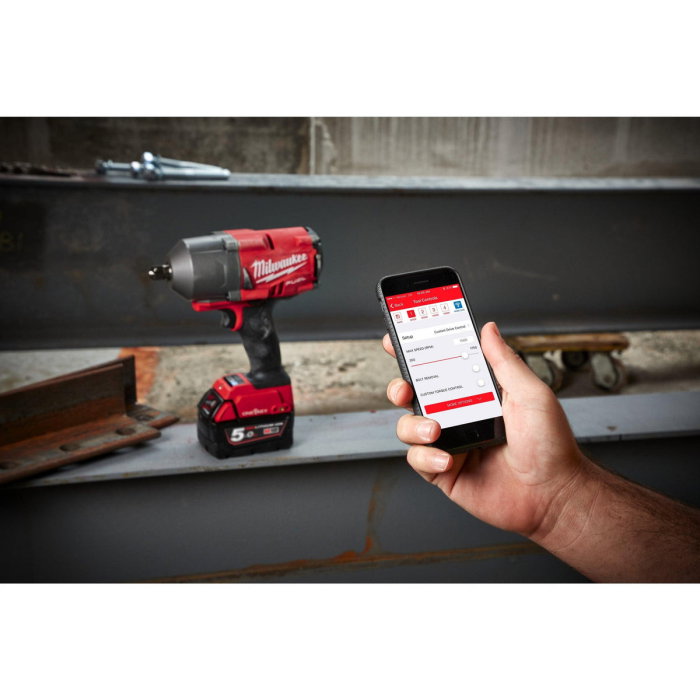 Cheie de impact Milwaukee 1/2″ 1356Nm 18V M18ONEFHIWF12-502X, ONE-KEYtm M18 FUELtm, cuplu ridicat si inel de fixare, cod 4933459727, 2 x M18 B5 acumulator, M12-18 FC incarcator, cutie HD [2]