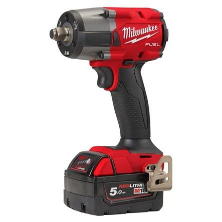 Cheie de impact Milwaukee 1/2″ 745Nm 18V M18FMTIW2F12-502X, M18 FUEL, , 2 x M18 B5 acumulator, M12-18 FC incarcator, cutie HD [1]