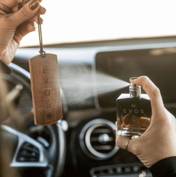 Pachet Complet Odorizant Auto K2 EVOS HUNTER: Pandantiv Lemn + Parfum Spray 50ml, Aromă Fougère (Bergamotă, Geranium, Mușchi) [7]