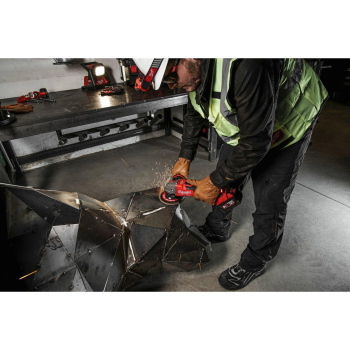 Polizor unghiular 125 mm cu franare si comutator culisant M18 FUELtm Milwaukee M18FSAG125XB-502X, 2 x M18 B5 acumulator, M12-18 FC incarcator, cutie HD [4]