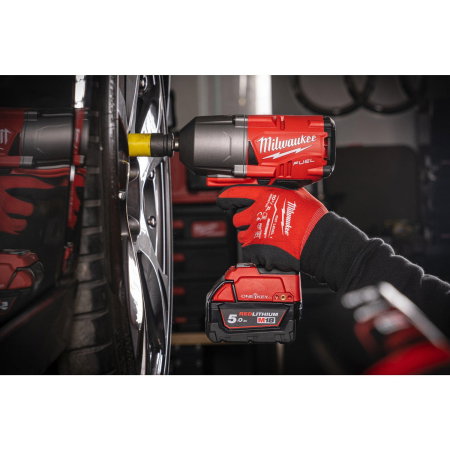 Cheie de impact Milwaukee 1/2″ 1356Nm 18V M18ONEFHIWF12-502X, ONE-KEYtm M18 FUELtm, cuplu ridicat si inel de fixare, cod 4933459727, 2 x M18 B5 acumulator, M12-18 FC incarcator, cutie HD [2]
