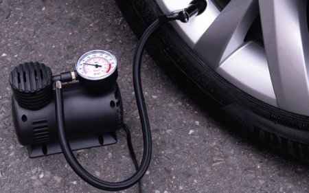 Mini-compresoare (Accesorii) - Compresor Auto 12 Volti 18 Bar