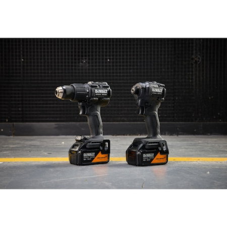 Set 2 unelte: masina de insurubat cu impact si masina de gaurit cu percutie, cu motor fara perii, DEWALTr x McLaren F1 Team 18V XRr Editie Speciala - 2 x 5Ah [1]