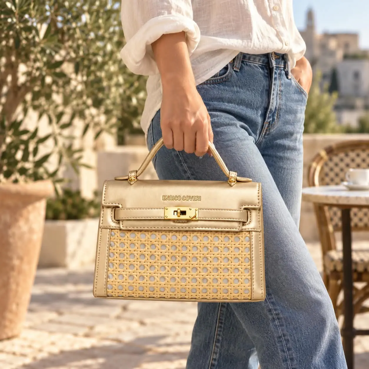 Riviera Gold, Geanta Aurie Enrico Coveri [3]
