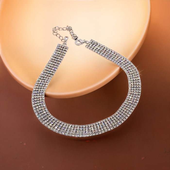 Colier Amelia tip Choker cu strasuri multiple, la baza gatului [3]