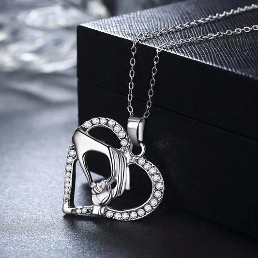 Set Love Gift Portcard Rosu Handmade Si Colier [4]