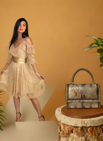 et elegant rochie din dantela si geanta Aleyna Aurie [2]