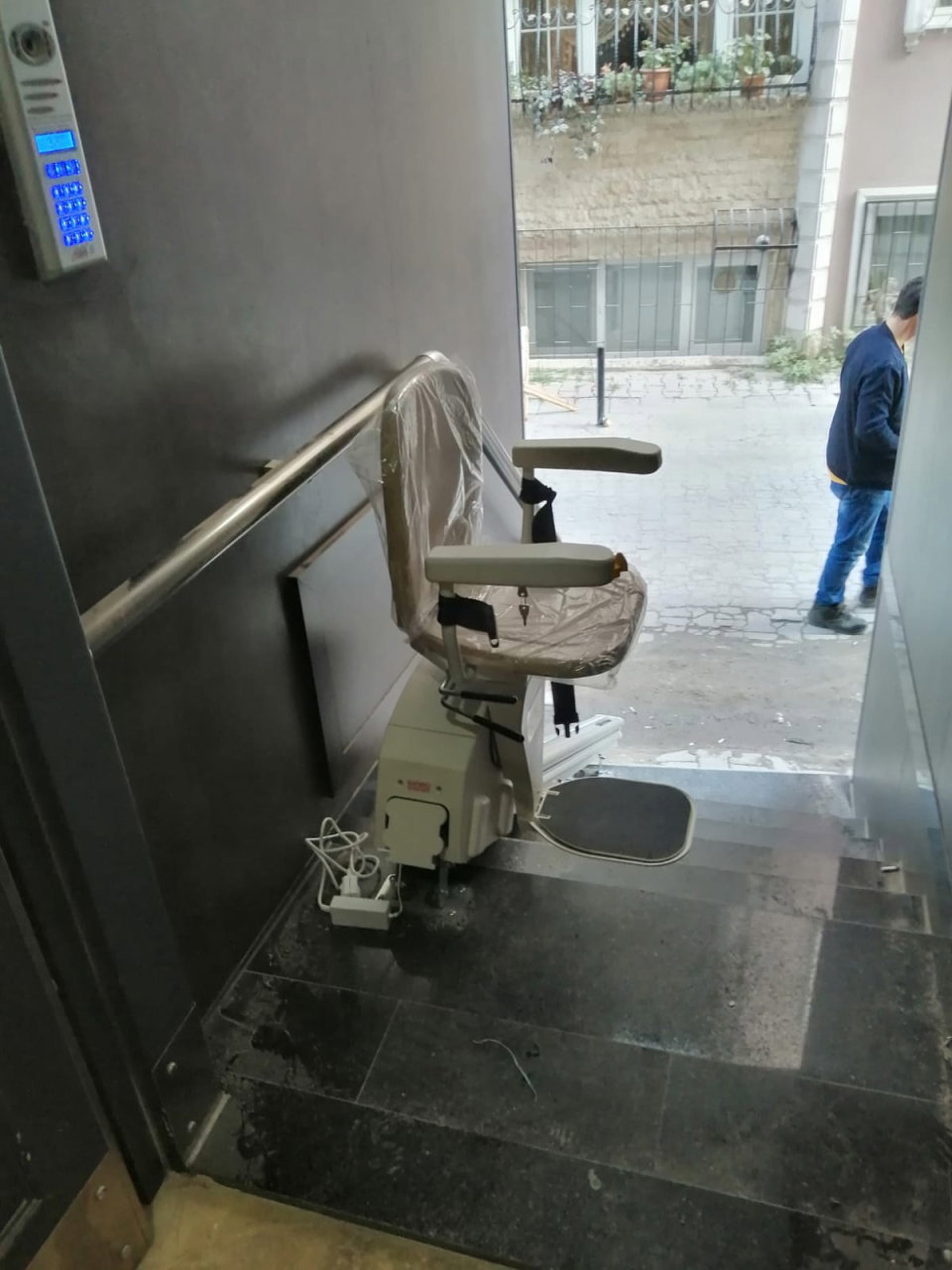 Scaun lift pentru scari interioare pentru persoane cu mobilitate redusa | Handicare 1100 [6]