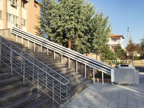 Lift / platformă inclinata pentru persoane cu dizabilități, 7.5 metri lungime | TRS-901-750 [1]