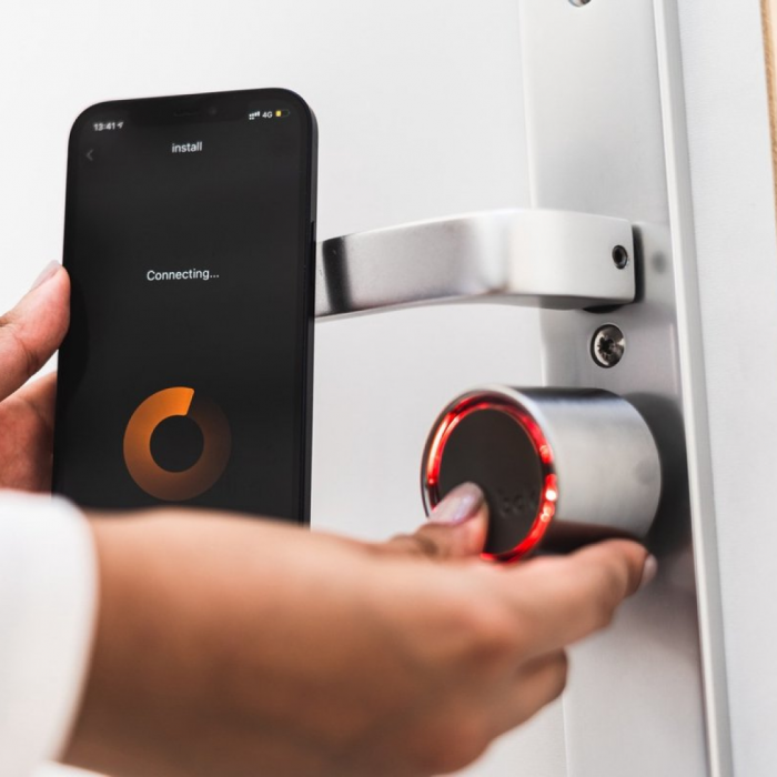 Cilindru SMART pentru usa intrare - Sistem keyless prin aplicatie [10]