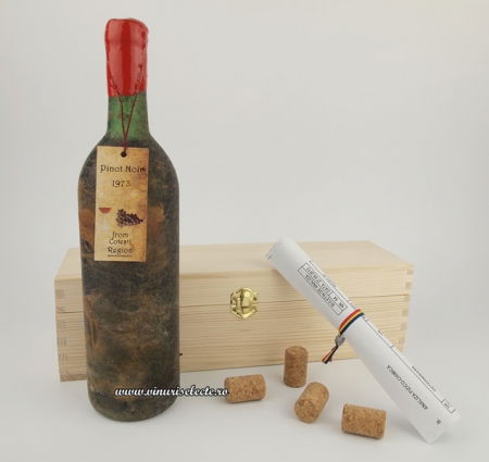 1979 - Pinot Noir 1979 Cotesti in cutie lemn