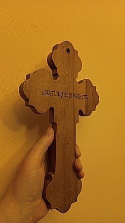 Cruce lemn sculptata inaltime 30 cm [1]