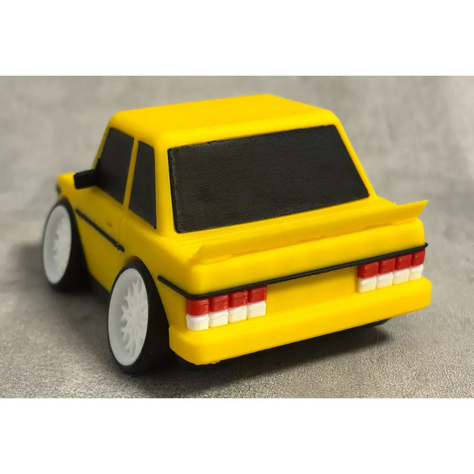 macheta-volvo-240-turbo-15cm-vista-frontala-grila.jpg [3]