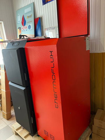 Centrala pe peleți/lemn Thermoflux Pelling 35 Maxi – rezervor dreapta, 35 kW [7]