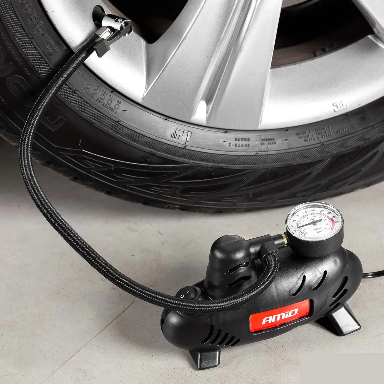 Compresor auto portabil AMiO ACOMP-07 12V 17 bar 250 PSI cu manometru pentru umflat anvelope [5]