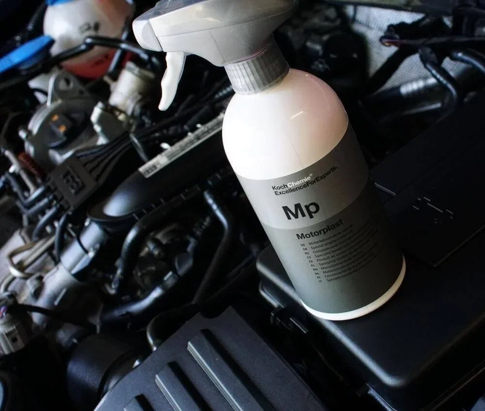Koch-Chemie-Motorplast-500ml-Dressing-Motor [1]