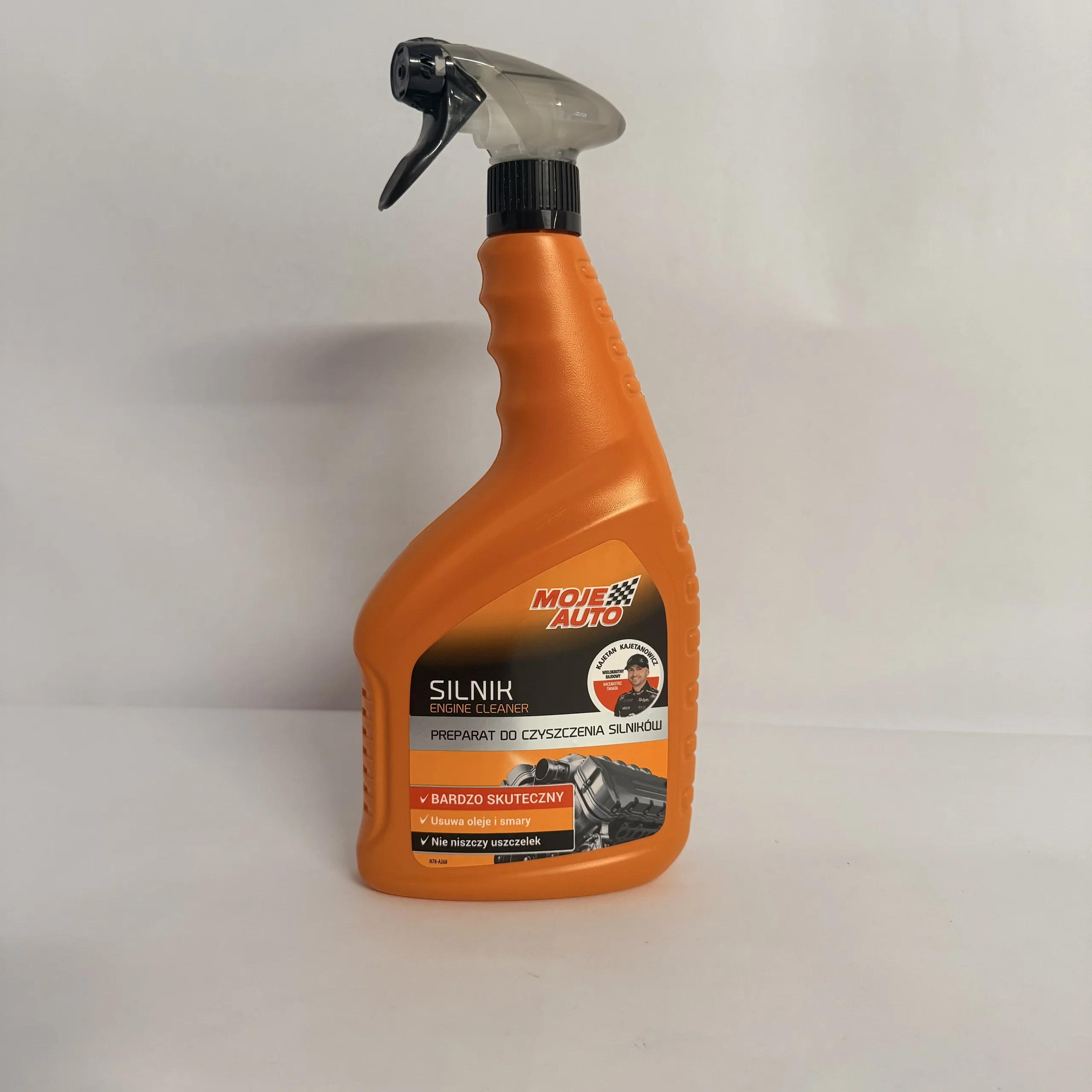 Pulverizator-curatare-motor-750ml [1]