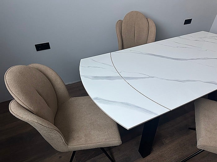 Set masa dining Extensia si 4 scaune rotative Aruna [4]