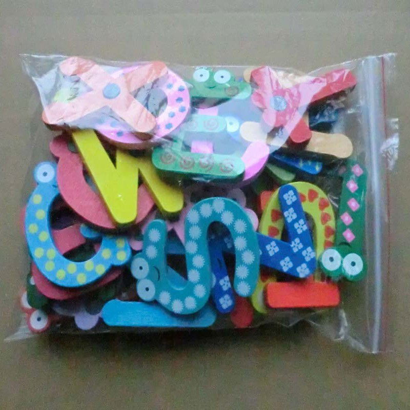 Set 26 Magneti de Frigider pentru Copii, Flippy, Model Alfabet A-Z, Figurine Amuzante, din Lemn, Multicolor [9]