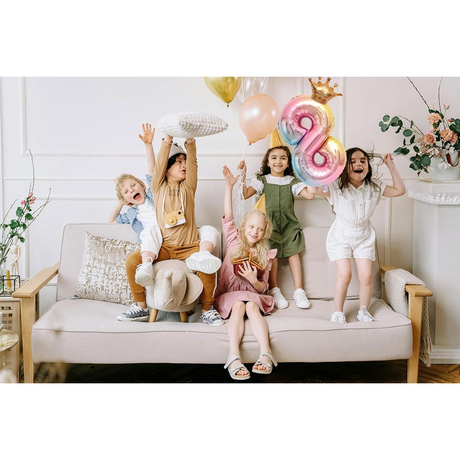 10 - 25 LEI - Balon din Folie Metalizata, Flippy, Figurina Cifra Gradient, Tema Aniversare 80 cm, Ambalaj Individual, Pai inclus, Umflare cu Aer sau Heliu, Coronita, Cifra 8