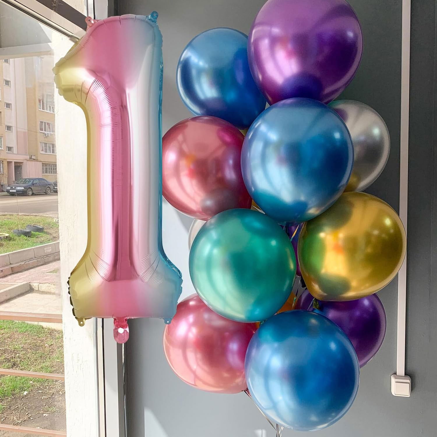 Balon din Folie Metalizata Flippy, Figurina Cifra Gradient, Tema Aniversare 40 cm, Ambalaj Individual, Pai inclus, Umflare cu Aer sau Heliu, Multicolor, Cifra 1 [5]