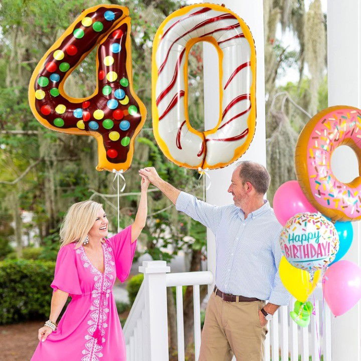 Petrecere - Balon din Folie Metalizata Flippy, Figurina Cifra, Imprimeu Gogosi, Tema Aniversare 100 cm, Ambalaj Individual, Pai inclus, Umflare cu Aer sau Heliu, Multicolor, Cifra 0