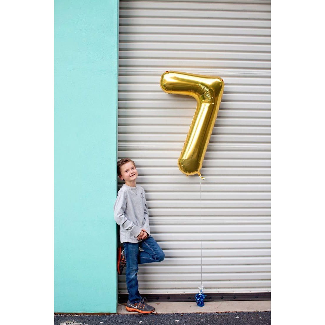 Balon din Folie Metalizata Flippy, Figurina Cifra, Tema Aniversare 40 cm, Ambalaj Individual, Pai inclus, Umflare cu Aer sau Heliu, Auriu, Cifra 7 [7]