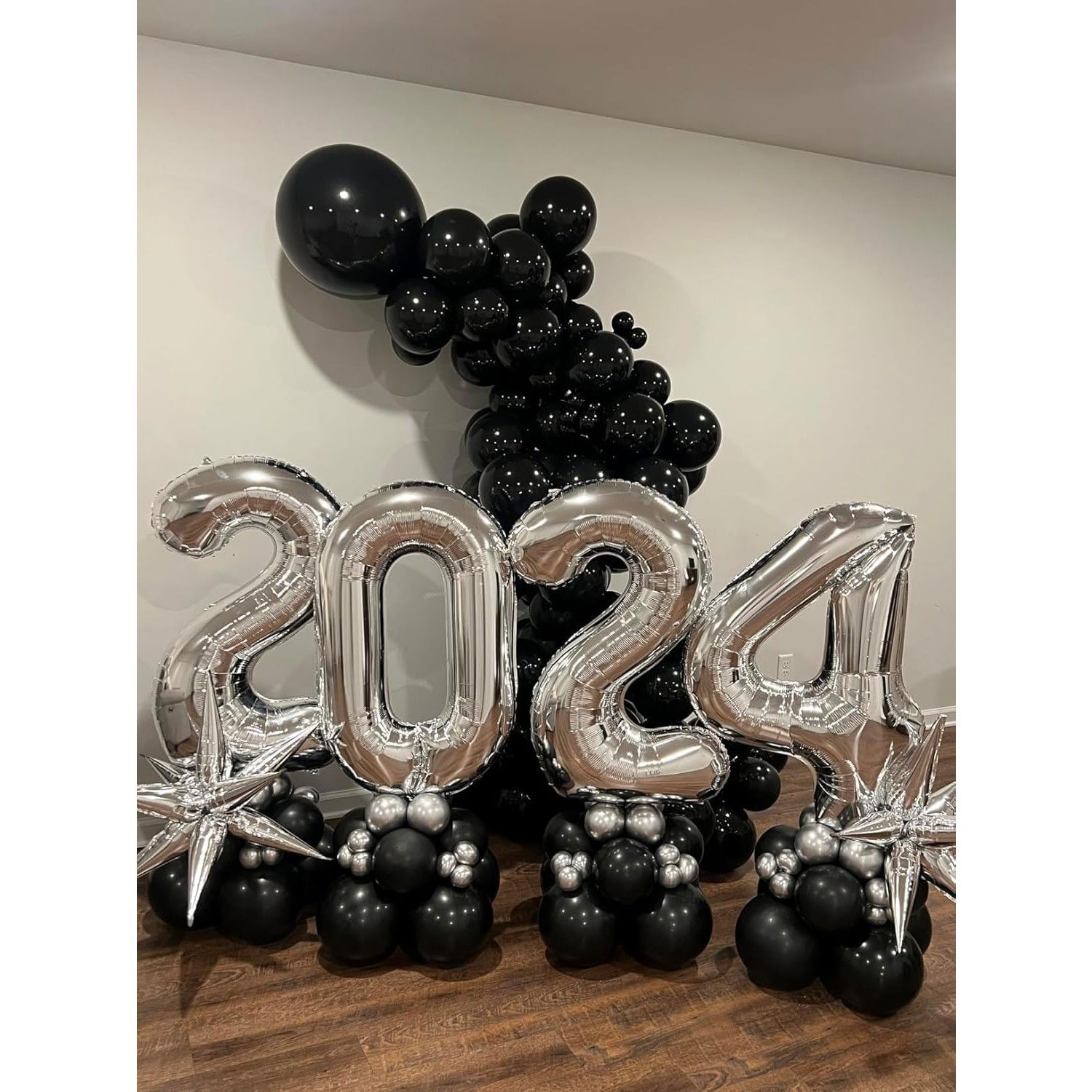 Balon din Folie Metalizata, Flippy, Figurina Cifra, Tema Aniversare 80 cm, Ambalaj Individual, Pai inclus, Umflare cu Aer sau Heliu, Argintiu, Cifra 4 [9]