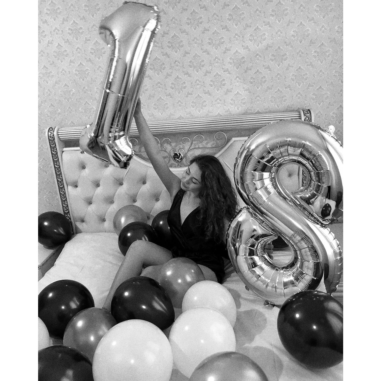 Balon din Folie Metalizata, Flippy, Figurina Cifra, Tema Aniversare 80 cm, Ambalaj Individual, Pai inclus, Umflare cu Aer sau Heliu, Argintiu, Cifra 8 [6]