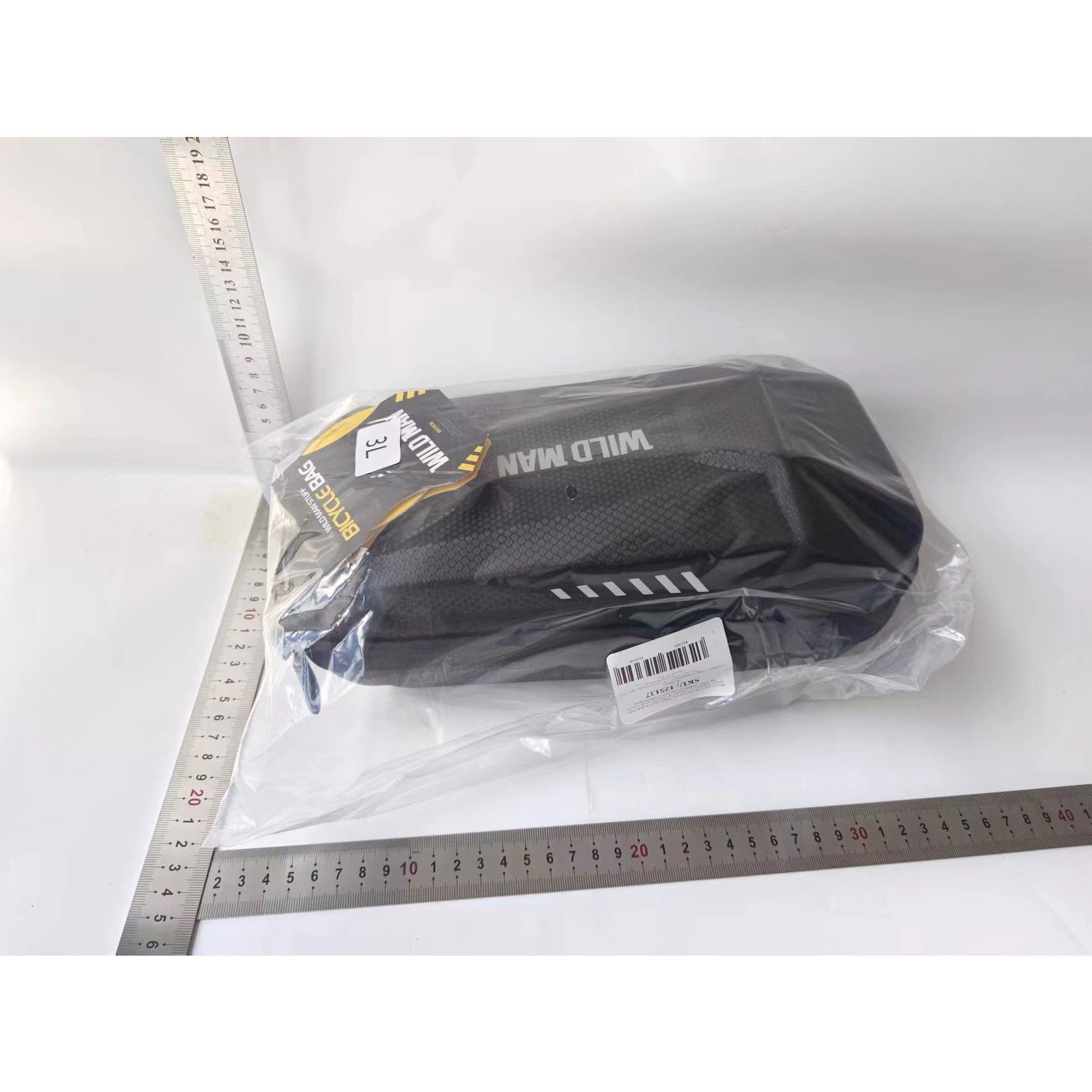 Borseta pentru bicicleta/trotineta Flippy, spatiu de depozitare, antisoc, waterproof, cu fermoar, 3L, material carbon si plastic dur, pentru trotineta electrica scuter, bicicleta, negru [12]