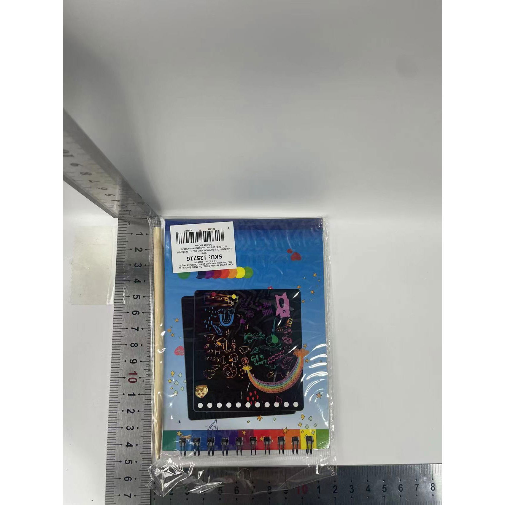 Caiet cu fise razuibile Flippy, DIY Magic Scratch, 12 File, Curcubeu, Creion din Lemn, Cartonase negre, 14 x 10 cm, albastru [9]
