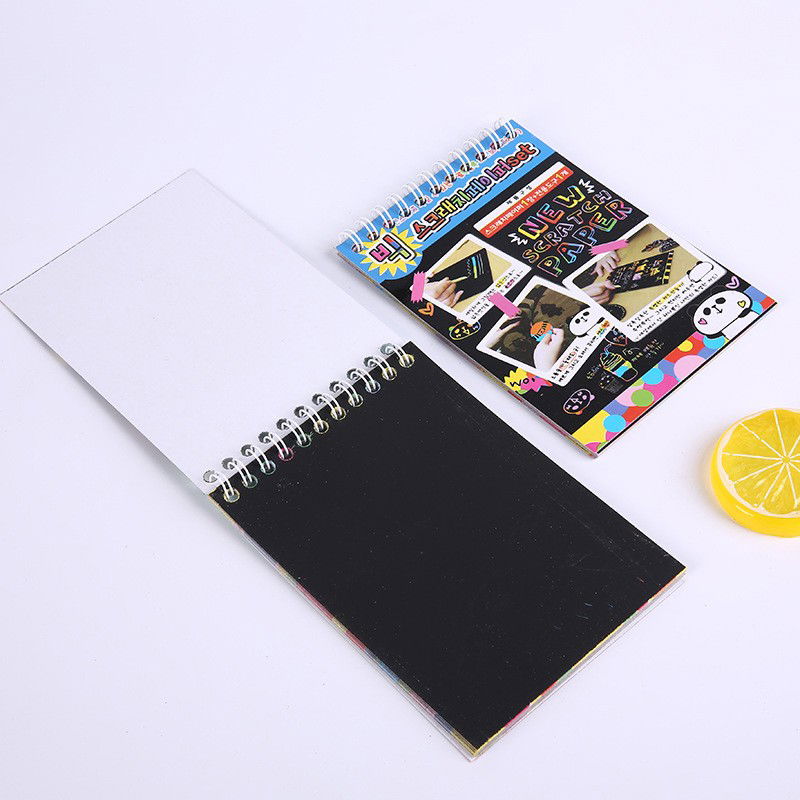 10 - 25 LEI - Caiet cu fise razuibile Flippy, DIY Magic Scratch, 12 File, Curcubeu, Creion din Lemn, Cartonase negre, A6, Multicolor