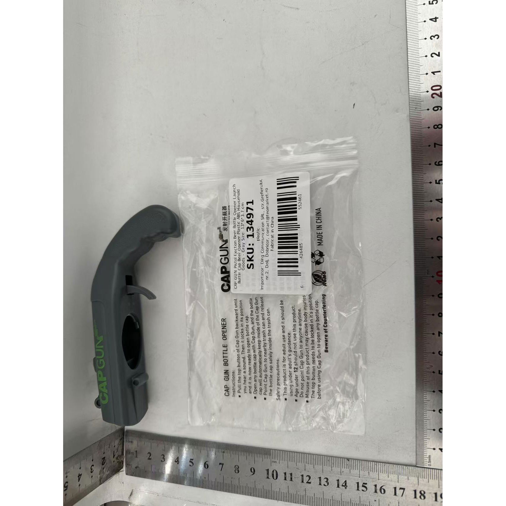 Pentru casa - Deschizator de sticle, Flippy, Model Pistol, Plastic, ABS, pentru Dopuri Metalice, 13 x 6 x 3.7 cm, Gri