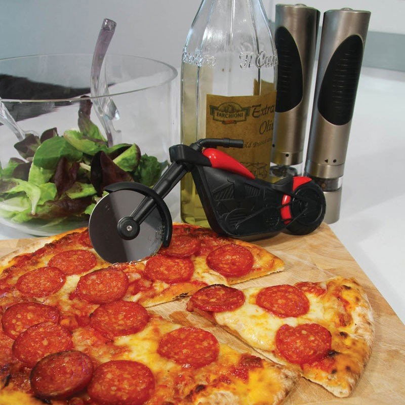 Cutit pizza creativ Flippy, in forma de motocicleta, cu suport pentru cutit, 21.5 x 9.5 cm, otel/PP, negru [2]