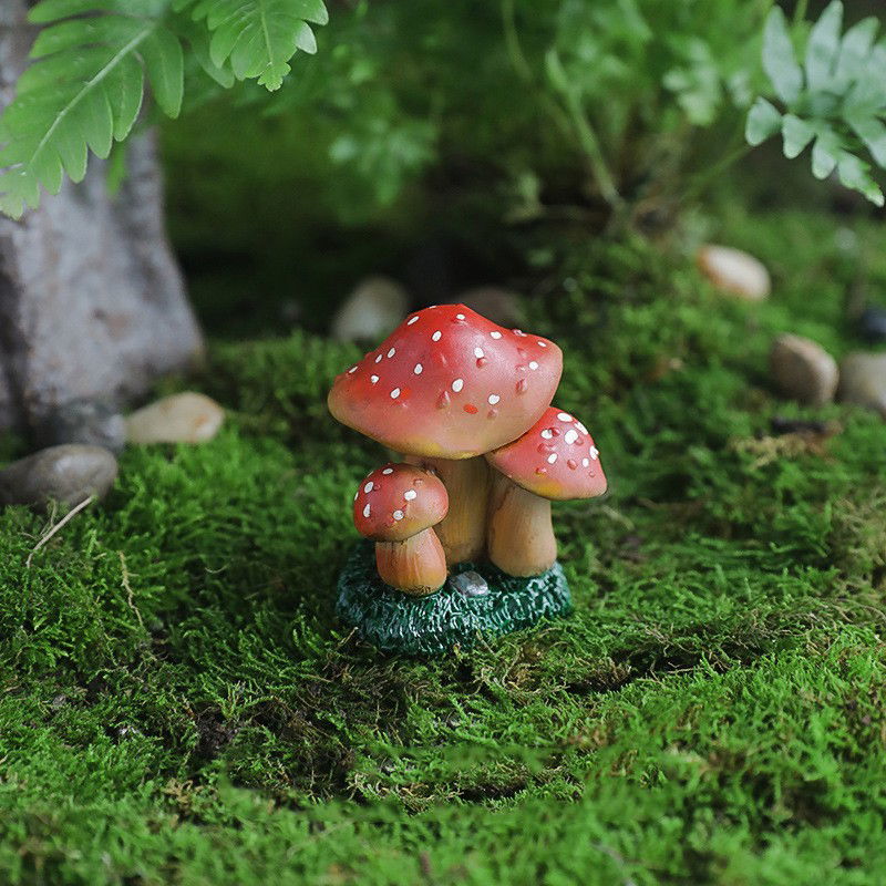 Articole pentru Gradina si Bricolaj - Decoratiune Ornament pentru Ghiveci, Flippy, Decoratiune pentru Gradina, Model 1 Ciuperci Rosii cu Buline Albe, 3.1 x 4 cm, Rosu