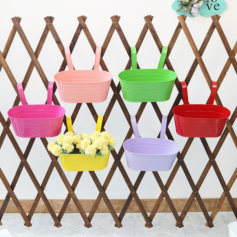 Articole pentru Gradina si Bricolaj - Decoratiune pentru ghivece cu flori, Flippy, Model Galeata suspendata din fier, diverse culori, 28 cm