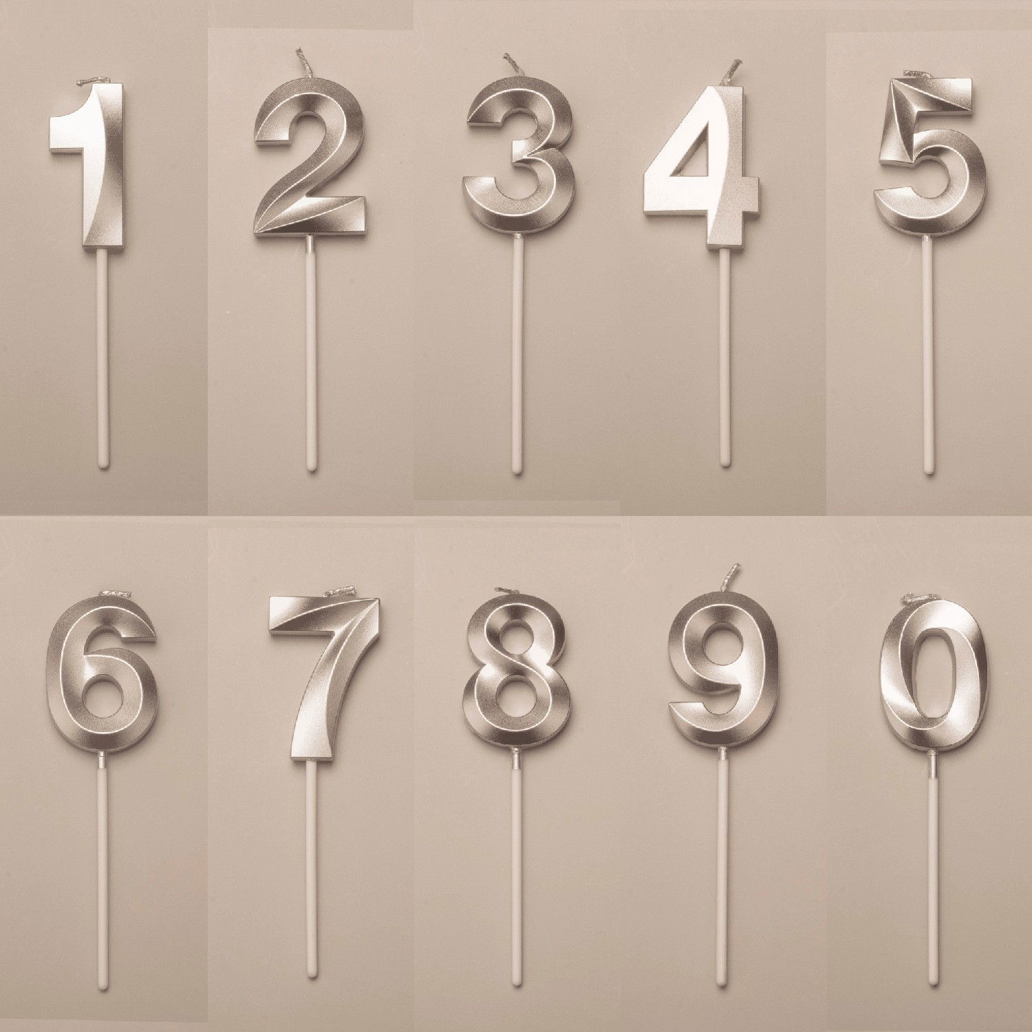 Lumanari si Toppere - Lumanare Cifra 8, Flippy, Model Diamond, 5 x 3.4 cm, Argintiu