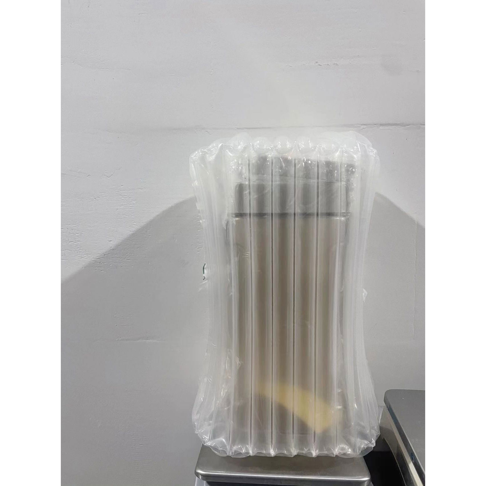 Dozator portabil pentru bauturi Flippy, 3.5 litri, capac etans, duza deschidere/inchidere, recipent din plastic, gradat, filtru, maner, 29.7 x 14.1 x 14.4 cm, pentru diverse bauturi, alb [11]