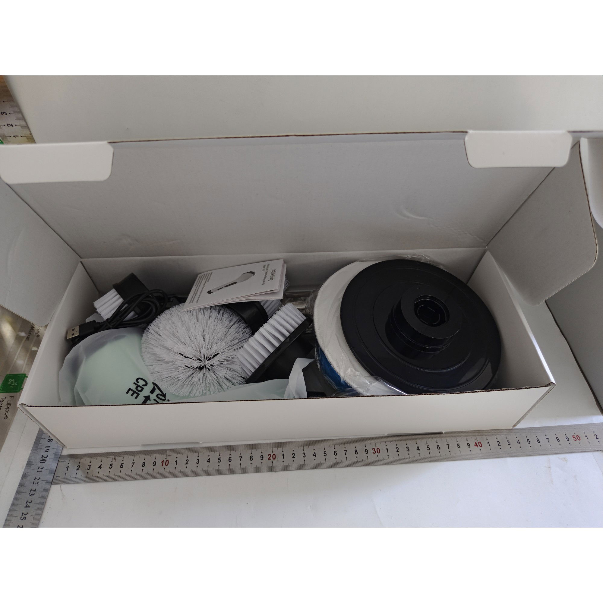 Pentru casa - Perie Electrica de Curatare, Flippy, pentru Gresie, Baie, Bucatarie, 25x20x9.5 cm, cu 9 Capete, Maner Extensibil Detasabil 84-127cm, Incarcare USB-Type C, Rotire 360 de Grade, 3000 mAh, Culoare: Verde