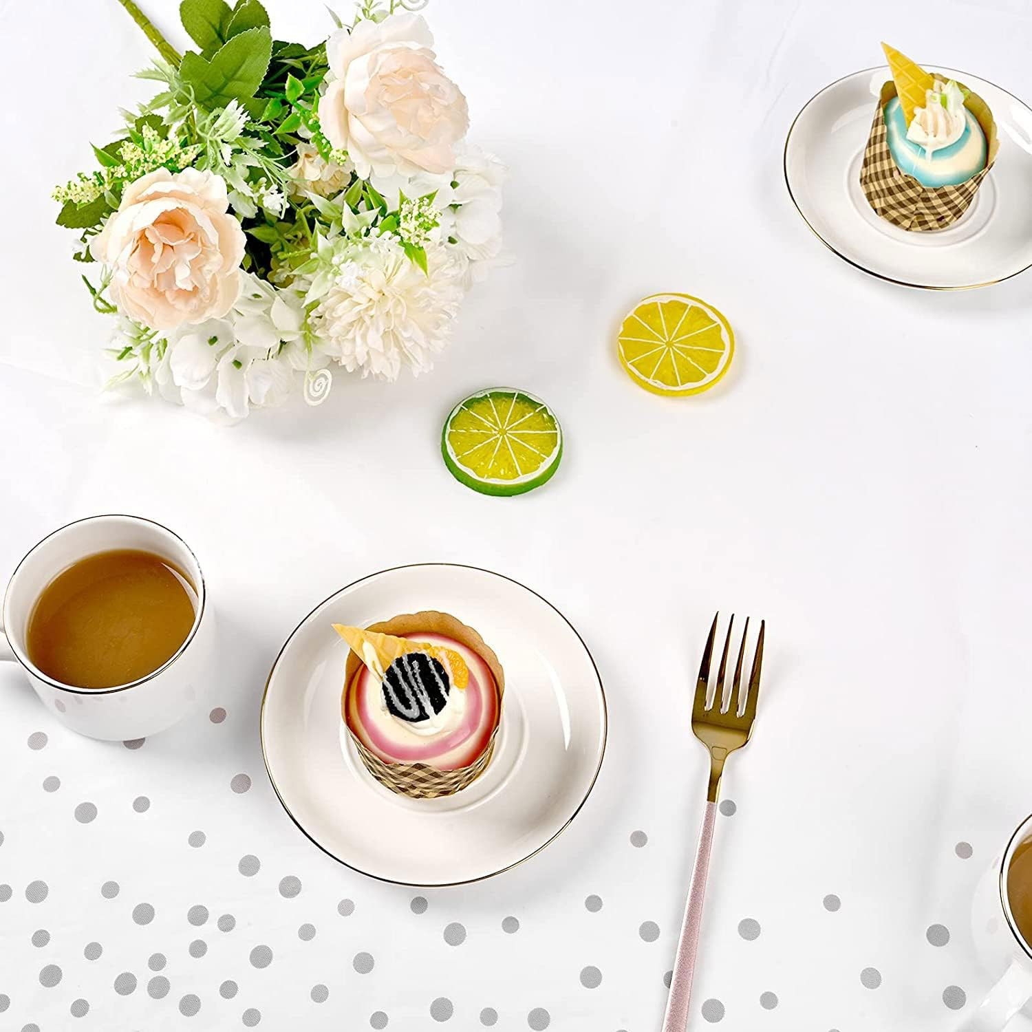 Fata de Masa, Flippy, din PEVA, Imprimeu Buline, 137 x 274 cm, Impermeabila, Fara Pete, Curatare Rapida, Argintiu [4]