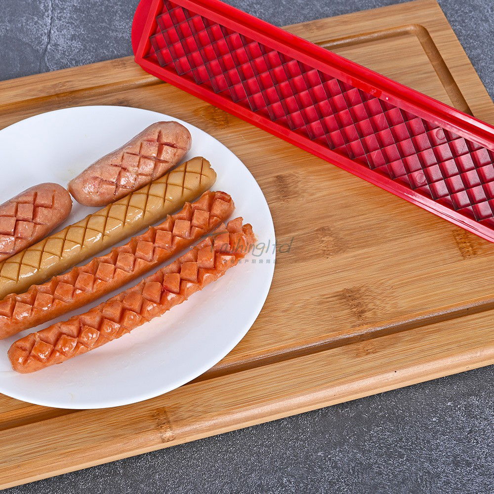 Feliator manual pentru hot-dog Flippy, crestare carnati si hot-dog, manual, potrivit pentru gratar, 29.5 x 6.5 cm, din inox si ABS, rosu [6]