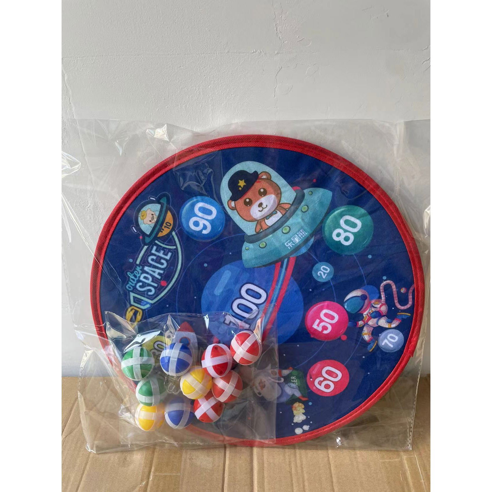 Joc Darts Flippy pentru Copii, Placa Pliabila 36.5 cm, 8 Mingii Velcro/Scai Simple, 2 Mingii Luminoase, Model Spatiu, Albastru [7]