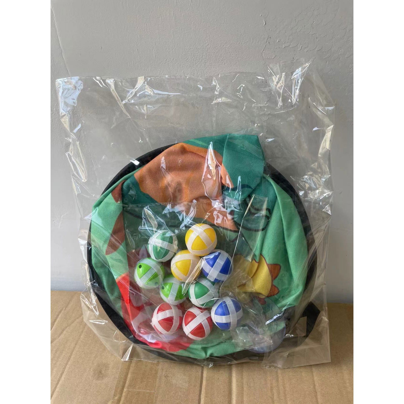 Joc Darts Flippy pentru Copii, Placa Pliabila 70 cm, 8 Mingii Velcro/Scai Simple, 2 Mingii Luminoase, Model Dinozaur Park, Verde [8]