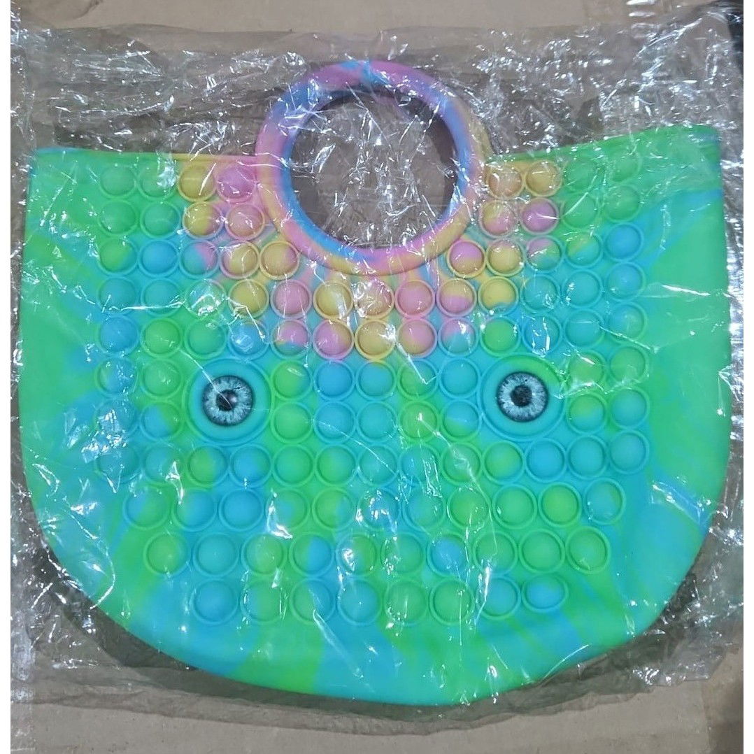 Jucarii Senzoriale, Fidget Toys - Jucarie Antistres, Flippy, Tip Pop It Now and Flip It, Geanta, din Silicon, 28 cm, Multicolor