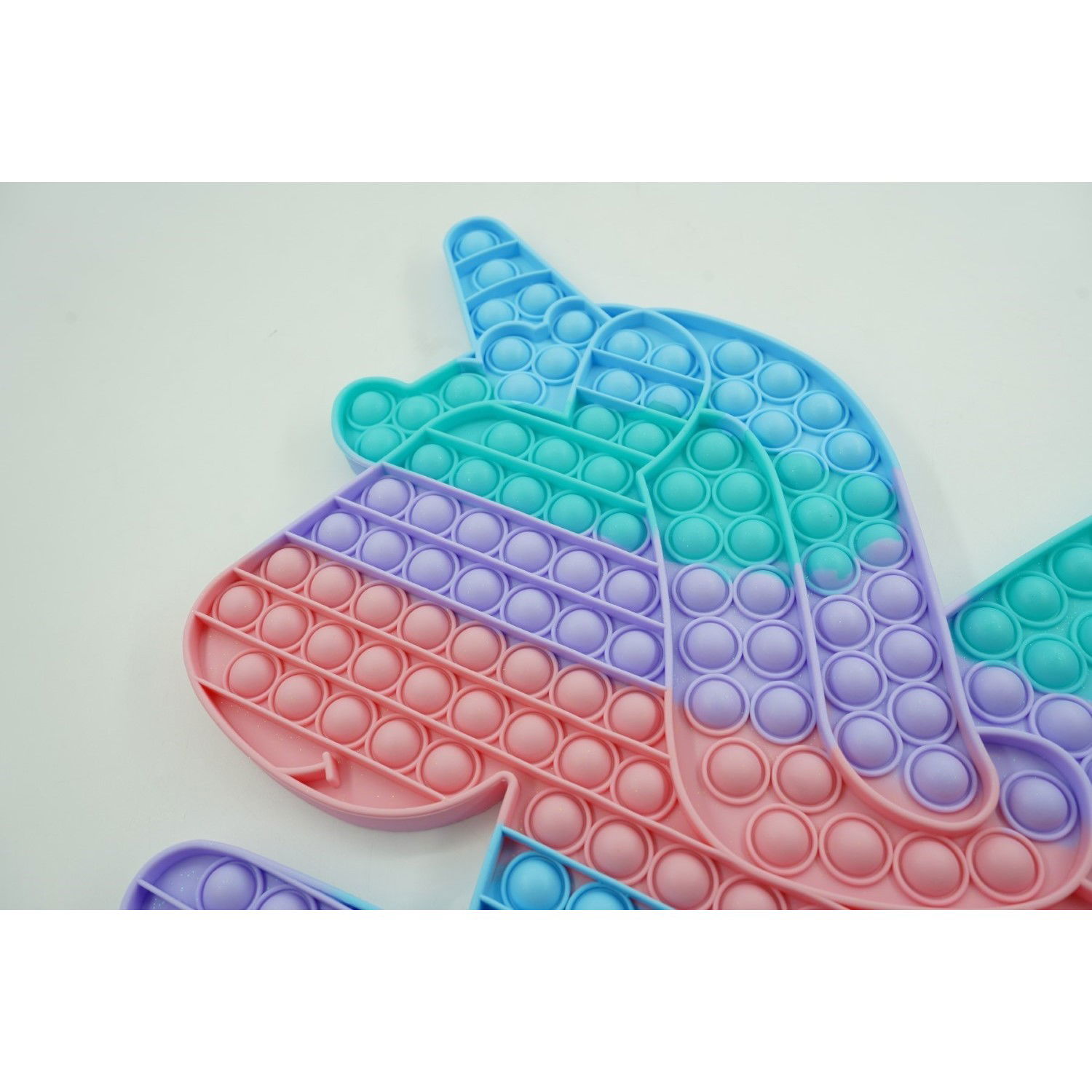 Jucarii Senzoriale, Fidget Toys - Jucarie antistres din silicon Flippy, Pop it Now and Flip It ,Unicorn cu aripi ,Curcubeu