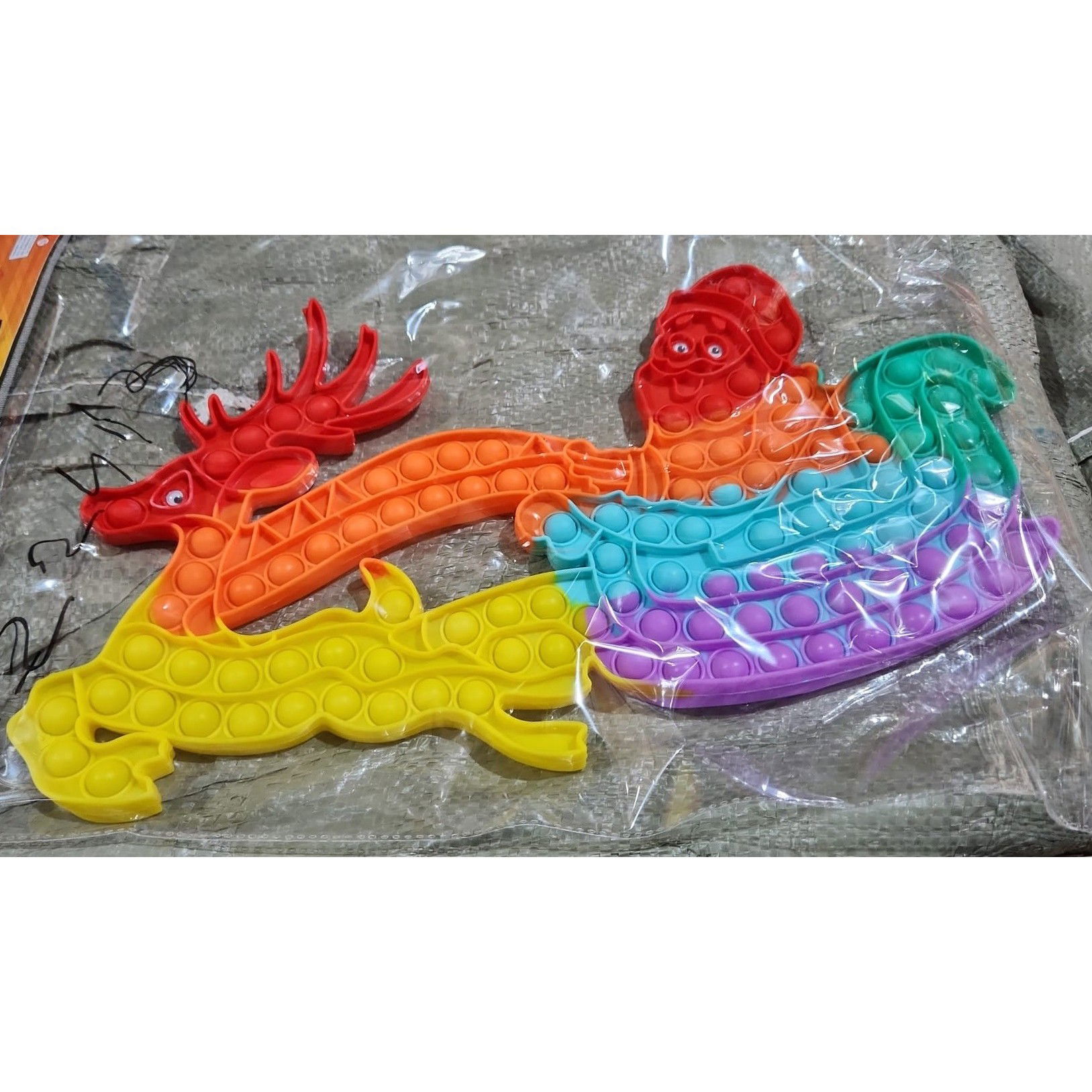 Jucarie Antistres, Flippy, Tip Pop It Now and Flip It, Sania Lui Mos Craciun cu Renul, 42 x 21 cm, Multicolor [3]