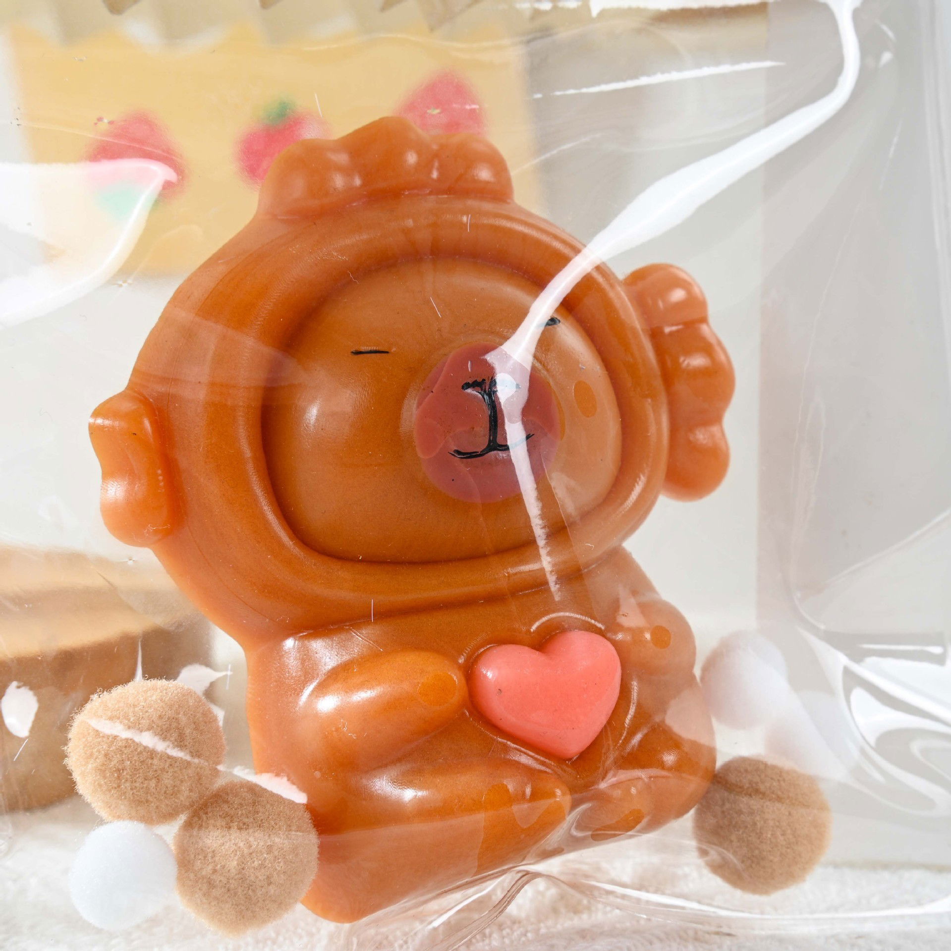 Jucarie Antistres Squishy, Flippy, cu Revenire Lenta, Model Capybara cu Inima, 7.5cmx6.5 cm, din TPR, Ambalaj Transparent, Maro [3]