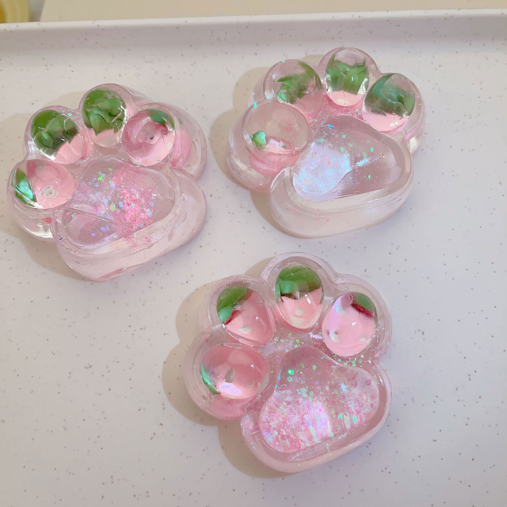 Jucarie Antistres Squishy, Flippy, cu Revenire Lenta, Squeeze Pinch Family, Model Labuta de Pisica cu Sclipici, 6.5x6 cm, 60g, Ambalaj Transparent, Roz [3]