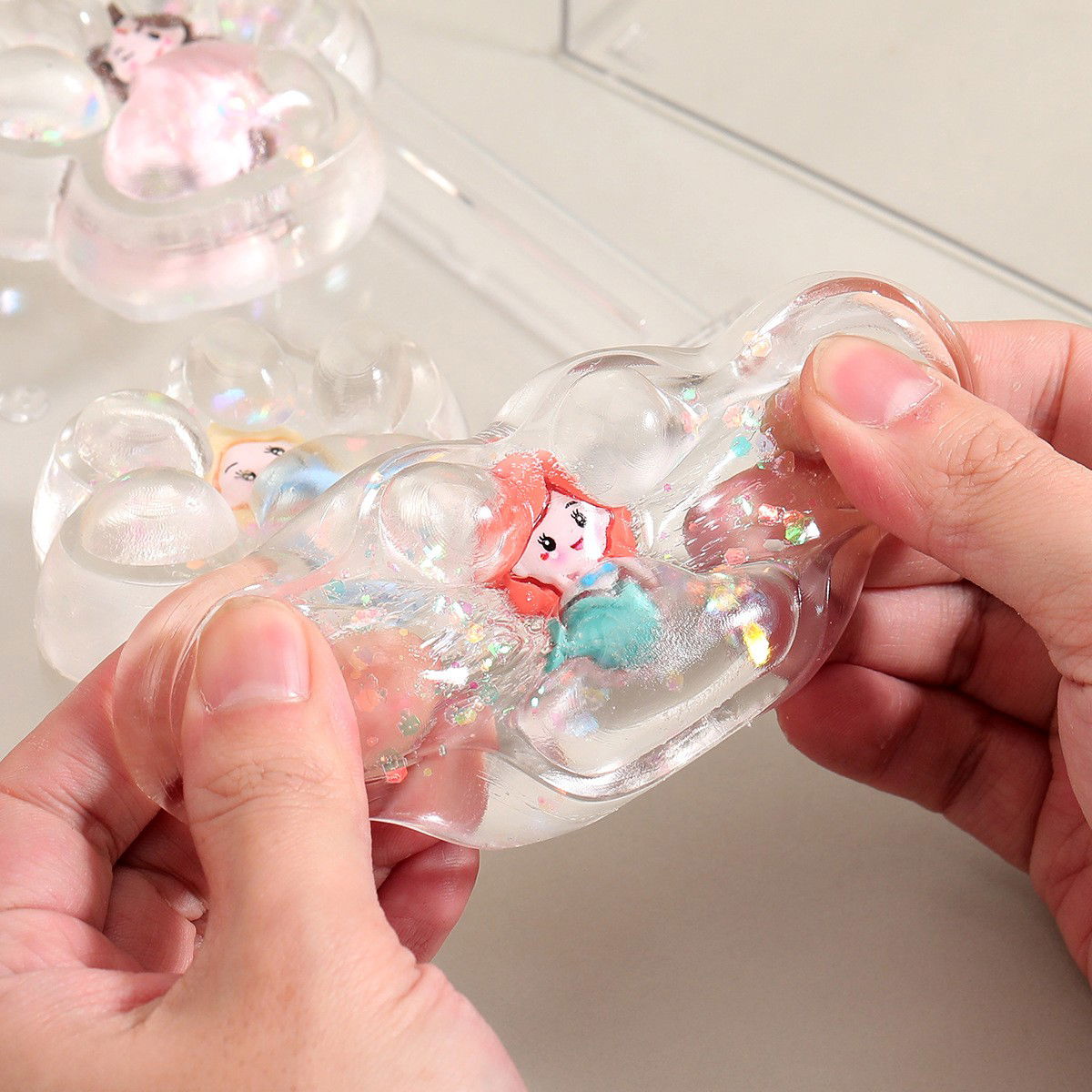 Jucarie Antistres Squishy, Flippy, Labuta de Pisica Pufoasa, cu Revenire Lenta, 7 x 6.5 cm, Model Printesa, Multicolor [8]